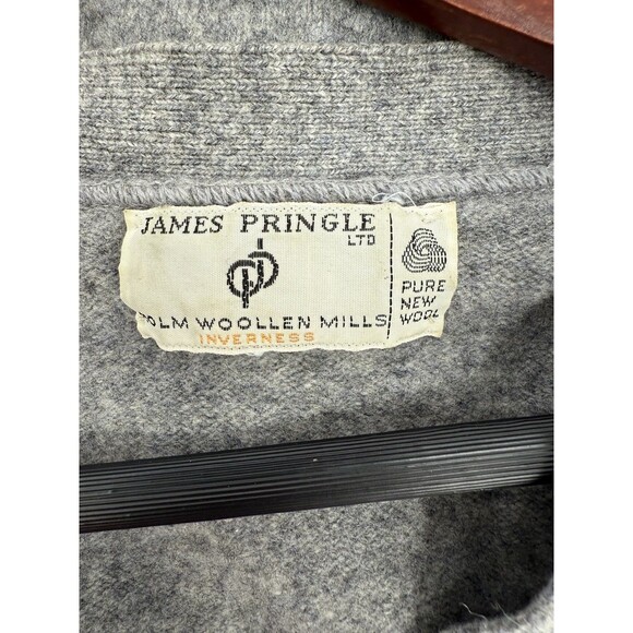 Vintage James Pringle Holm Woolen Mills Inverness Gray wPockets SIZE 40 Cardigan - Picture 10 of 13